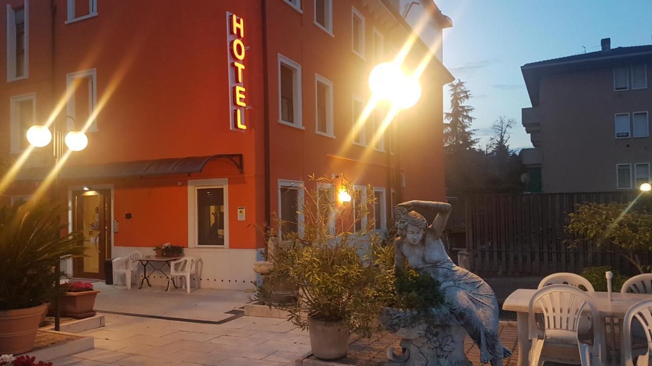 Hotel Siros Werona Zewnętrze zdjęcie
