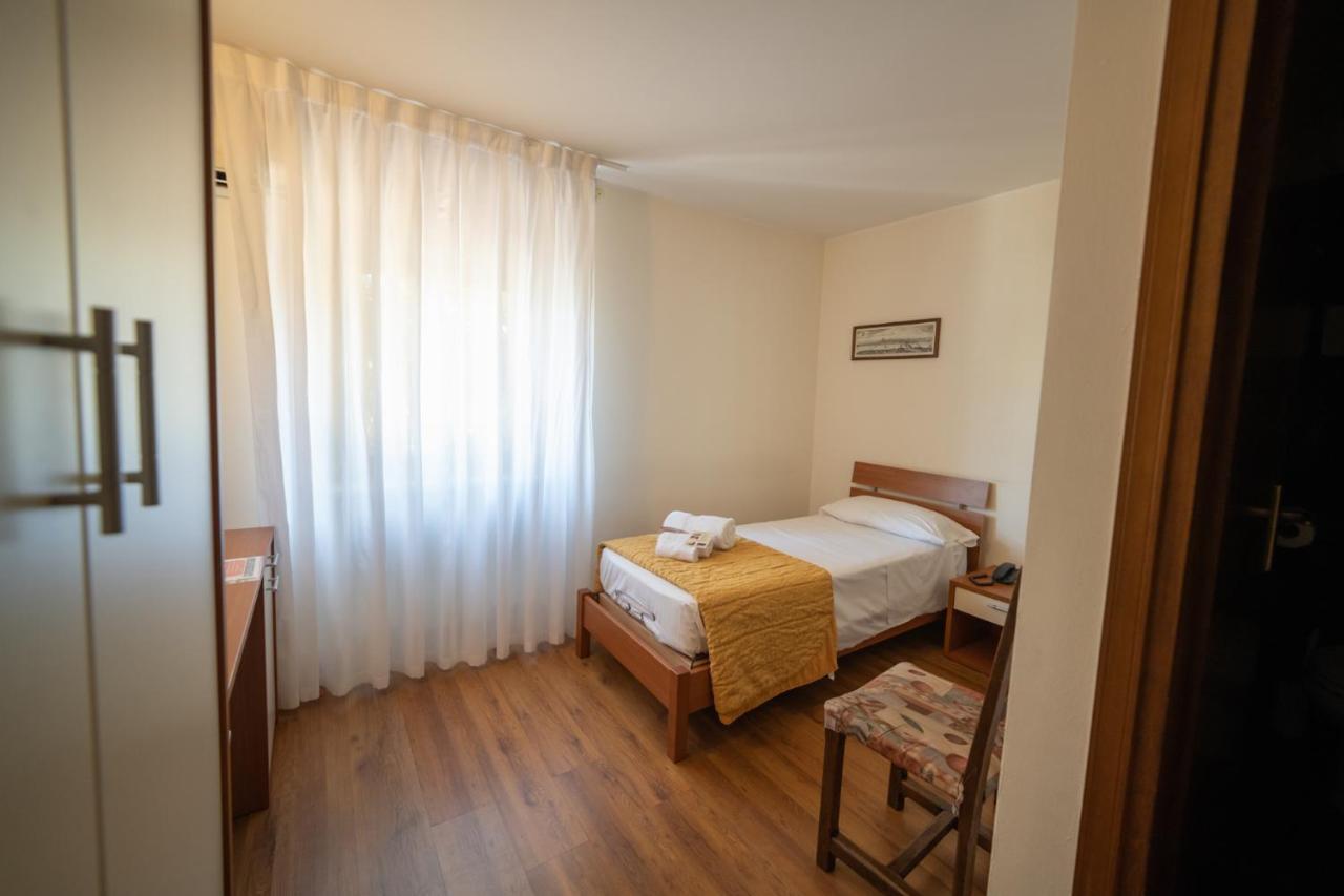 Hotel Siros Werona Zewnętrze zdjęcie